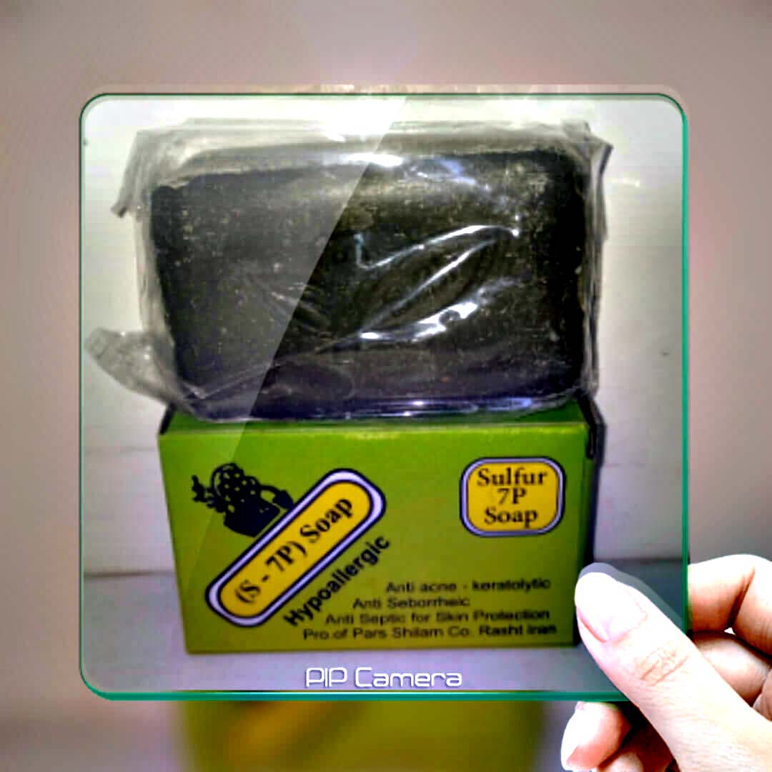 صابون گوگرد Sulfur soap صابون گوگرد علاج یکی از صابونهای موثر در درمان جوشهای چرکی ، مشکلات قارچی و باکتریایی ، شوره سر ، درماتیتهای سبورهای و التهابات پوستی است