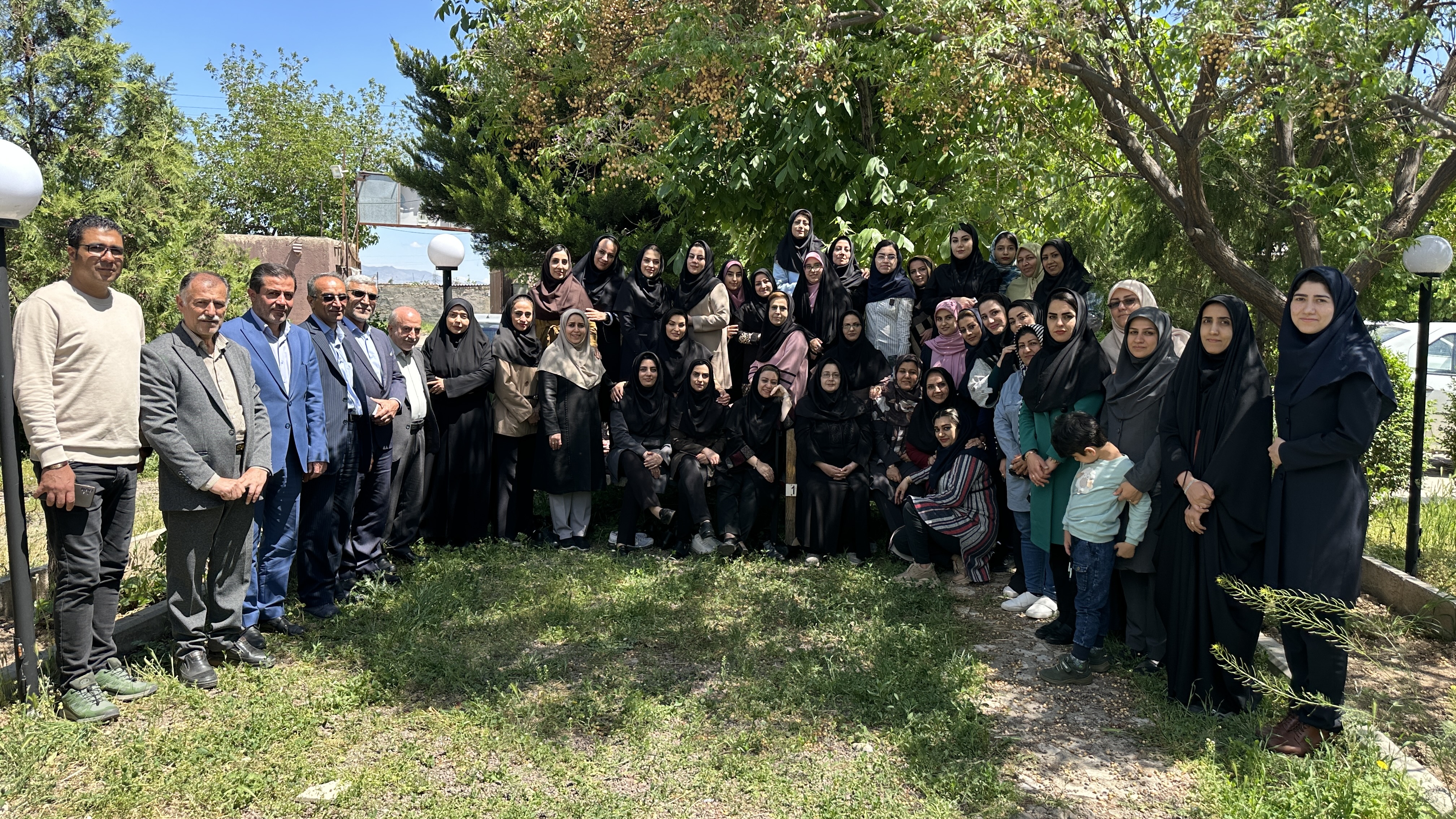 معلمان و مدیران دبستان پسرانه و دخترانه رشد فرهنگ قزوین خیابان نوروزیان