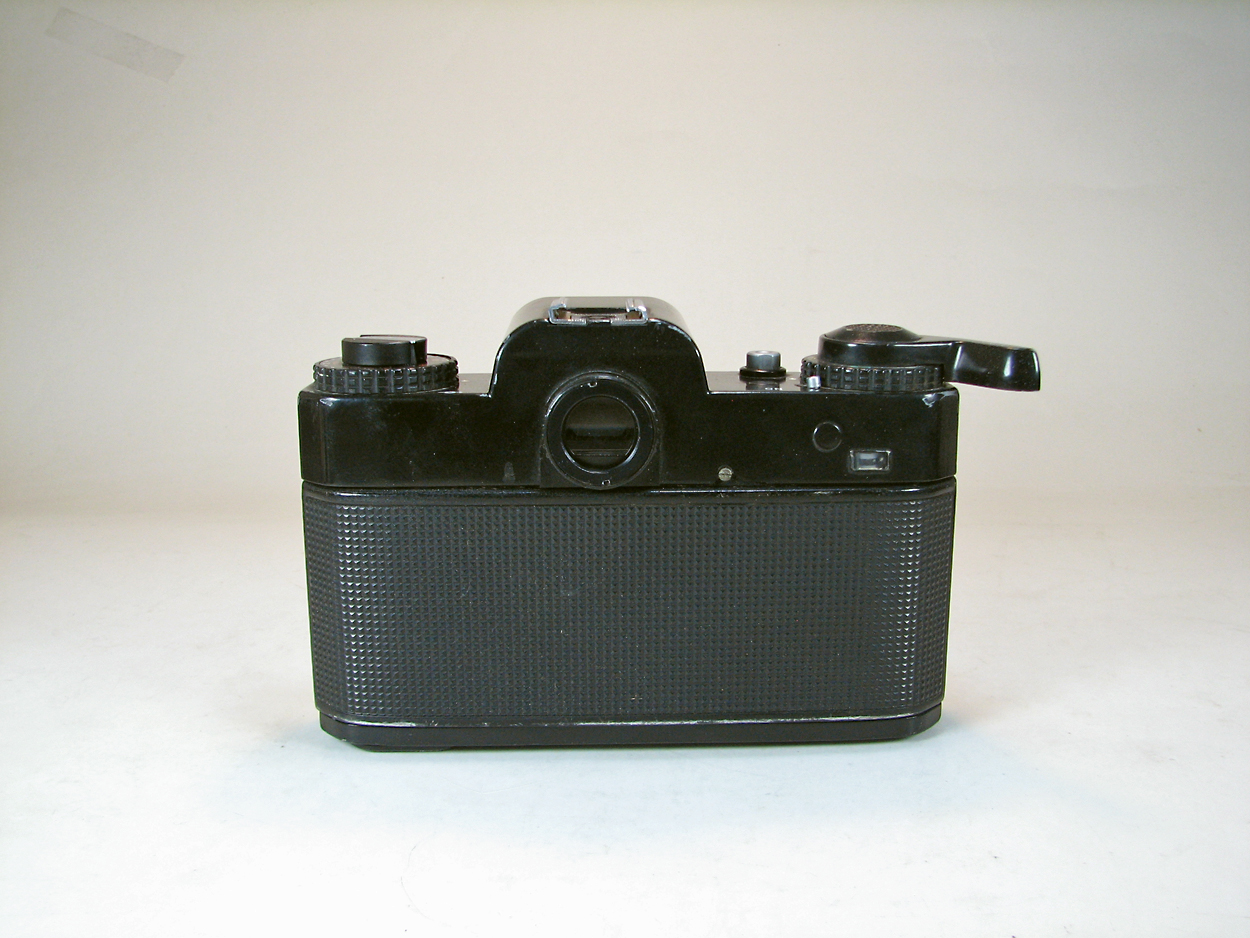 دوربین بسیار کمیاب ROLLEIFLEX SL 35 M